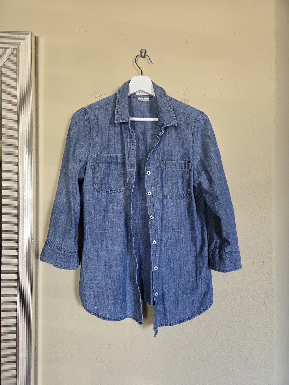 Van Heusen Women's Lightweight Chambray Shirt - Blue 3/4 Sleeve